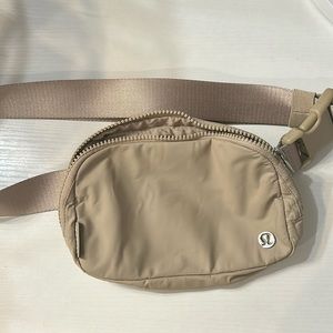 Lululemon belt bag